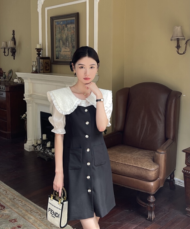 New in early summer! [x.future] French suit fabric buckle design suspender skirt j8010# zxx