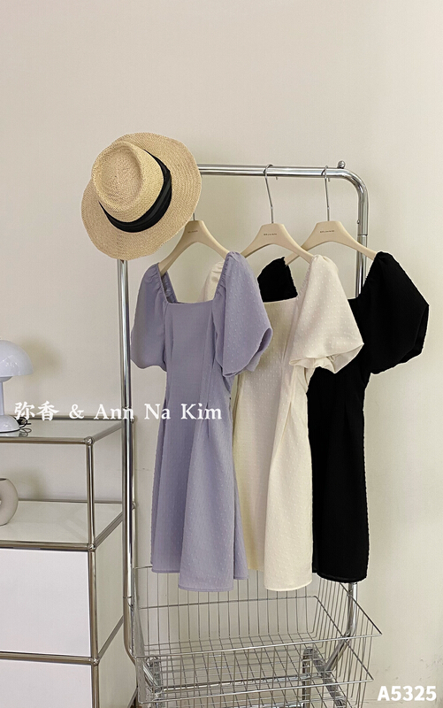 [Mi Xiang] bubble sleeve lady temperament back lace up dress 5325# hjy