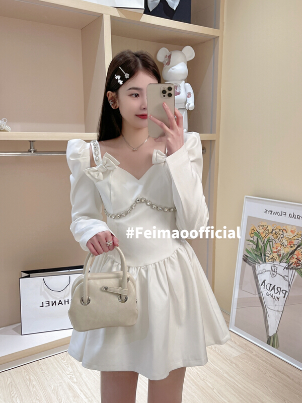 goods in stock! [Feimao (Yimao)] heavy industry Nail Drill bubble sleeve waist closing dress ym-9593# LSL