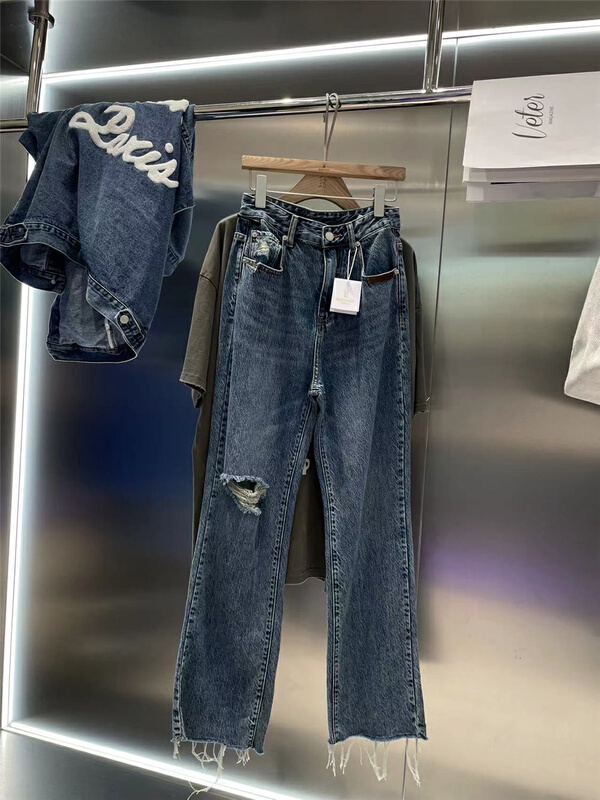 New year in early spring! [bobo1972] Korean straight jeans 226003# XYJ