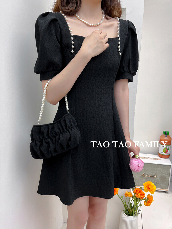 New in early summer! [Taotao family] French elegant simple dress 3602# lwy
