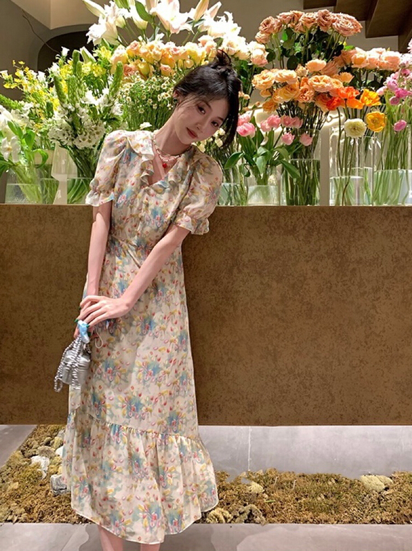 [savage] new French Vintage Floral V-neck design, ruffle edge, bubble sleeve, waist closing dress e8263# WPL