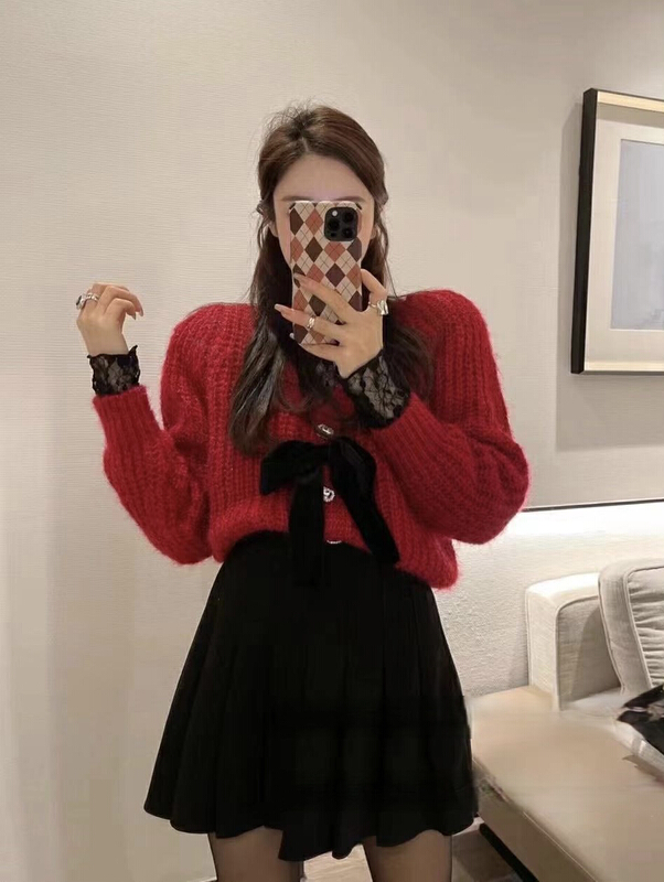 New year in early spring! [JH] net red Xiaoxiang sweater + temperament Lace Top + pleated skirt suit (with Brooch) 40366# mky