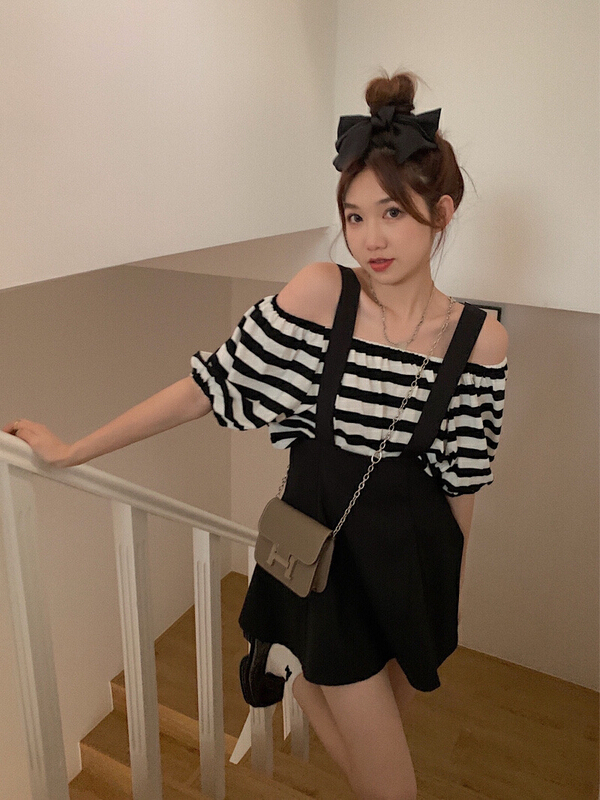 [y.jia Yijia] simple one shoulder stripe blouse + versatile strap skirt set ys1-6780# PCZ
