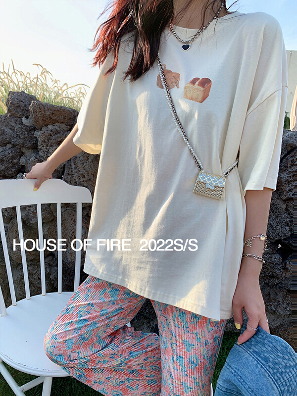 New in early summer! [huohuohuo huodres] niche design printed Casual Short Sleeve T-shirt j21176# ozq