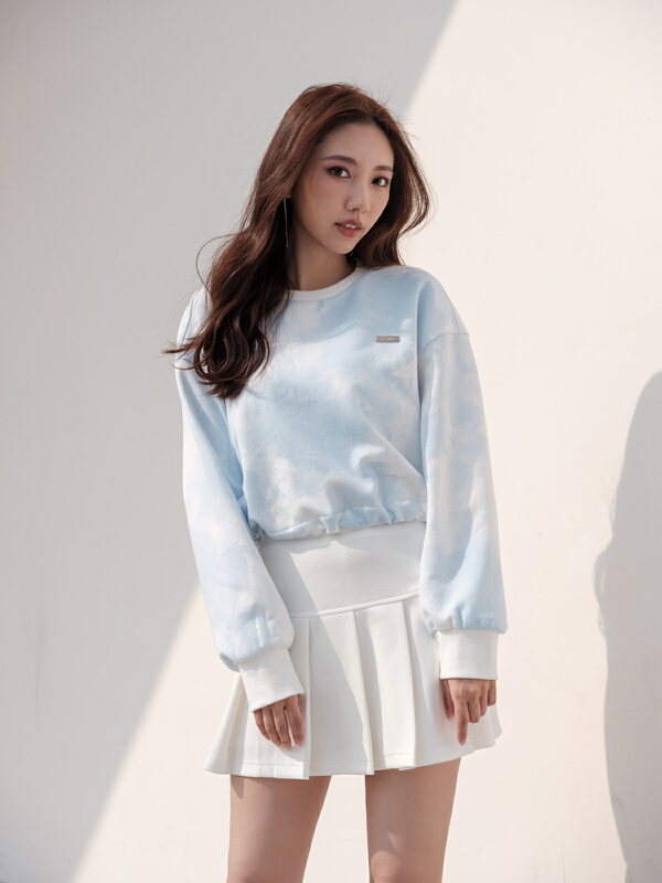 New year in early spring! [BL Bertie Leah] tie dyed fashion Korean sweater (with Brooch) 23095# jhy