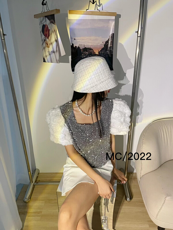 New in early summer! [MC] Sequin stitching lace bubble sleeve shirt 8881-1# ozq