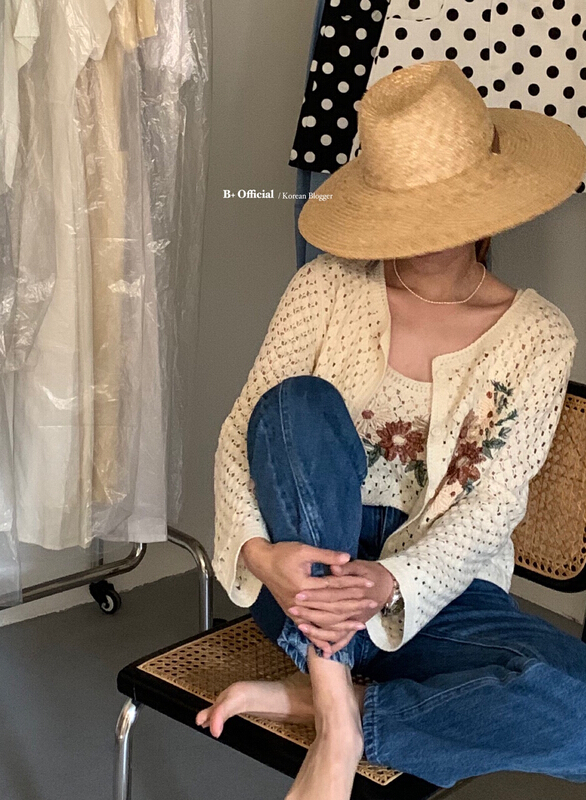 goods in stock! New year in early spring! [B plus] sexy suspender Vest + Korean single breasted knitted cardigan three-dimensional Crochet suit (suit only) 22-988-2# HBx