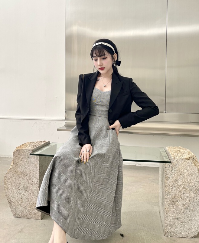 goods in stock! New year in early spring! [mi2] temperament fashion short coat + lady suspender dress set b6164# JJ