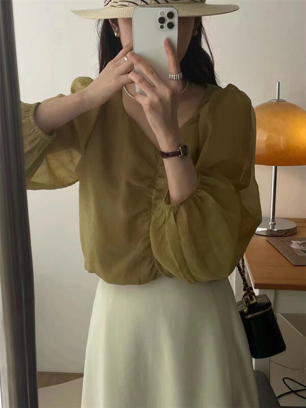 New in early summer! [Susan] V-neck pleated fashion blouse s1085# LSW