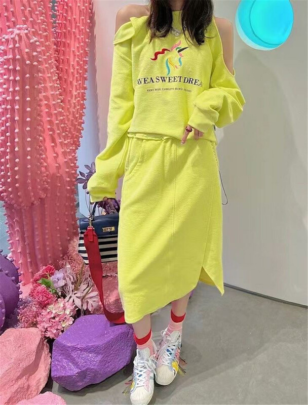 [Tan] round neck off shoulder design sweater + elastic waist skirt set a2408# zxx