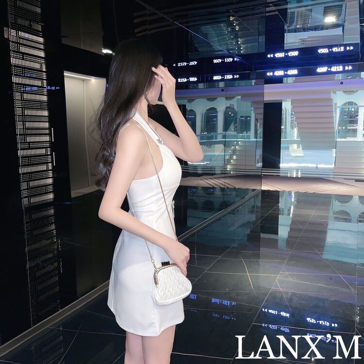 New year in early spring! [lanxm] diamond logo waist chain neck dress (with butterfly waist chain) 18015# JJ