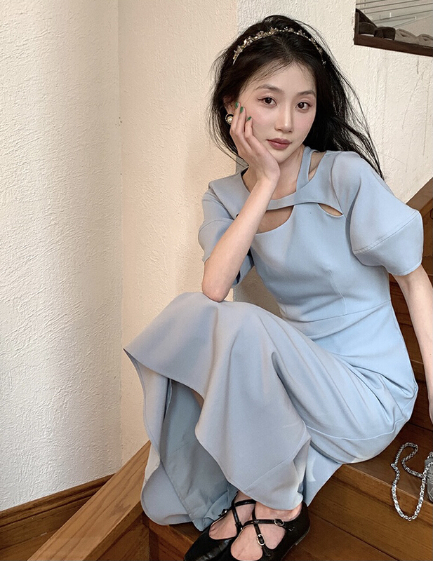 [savage] French retro neckline cross asymmetric hollowed out design high waist waist close waist thin dress e8231# WPL