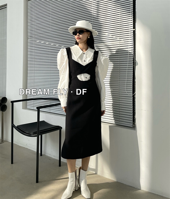 早春上新!【DREAM FLY】別致設計款鏤空背帶裙+氣質泡泡袖襯衫套裝  YS1-61105#  XJ