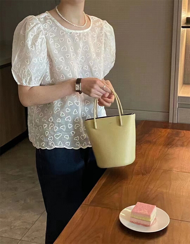 【 Susan 】 love Embroidery Crew Neck blouse 18233# LSW