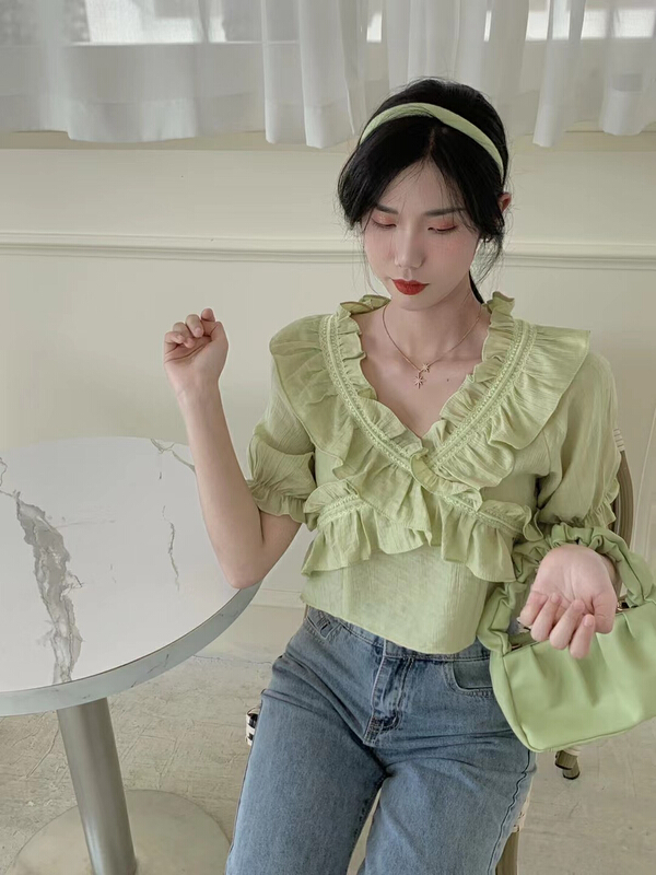 New in early summer! [forever23] Korean soft fungus edge small shirt 716# hjy