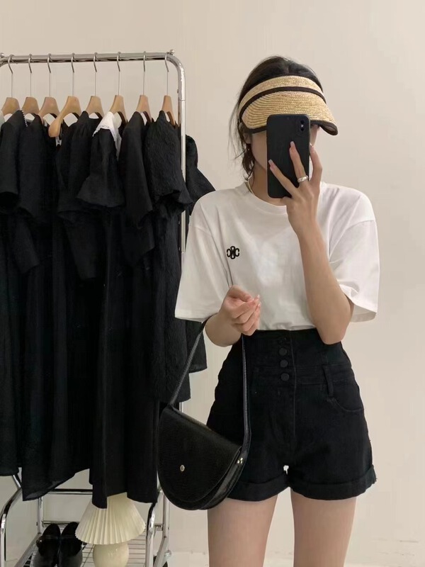 【MISU+】圓領百搭刺繡小標短袖T恤(不含絲巾)  80576#  ZZL