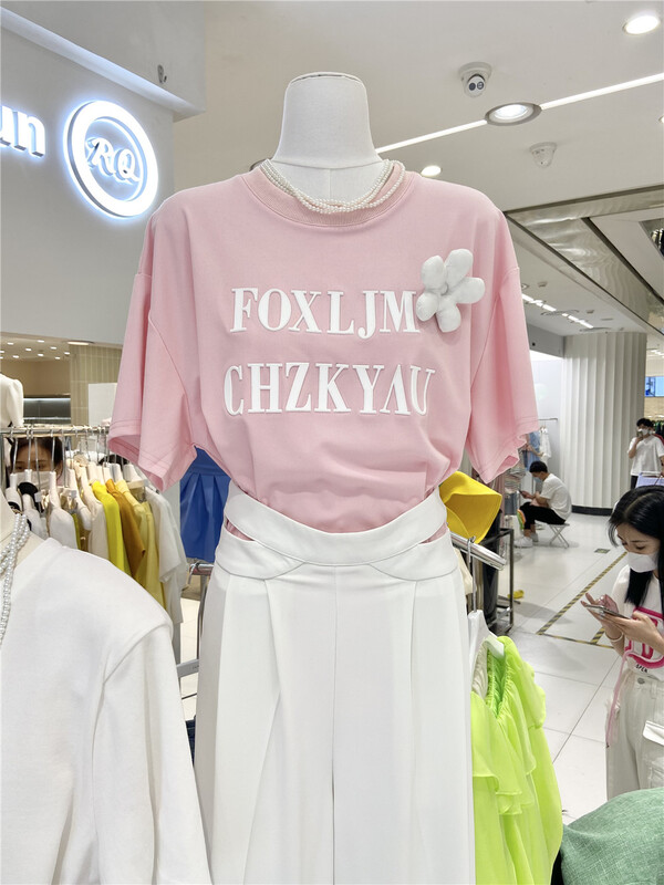 [Jun Jun] versatile Japanese alphabet Casual Short Sleeve T-shirt (with flowers) 16872# CLS