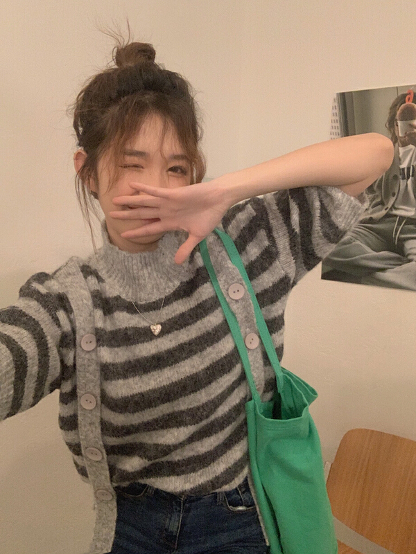 New year in early spring! [timely rain] Han Feng ins Vintage stripe loose and thin irregular sweater 07052# jhy