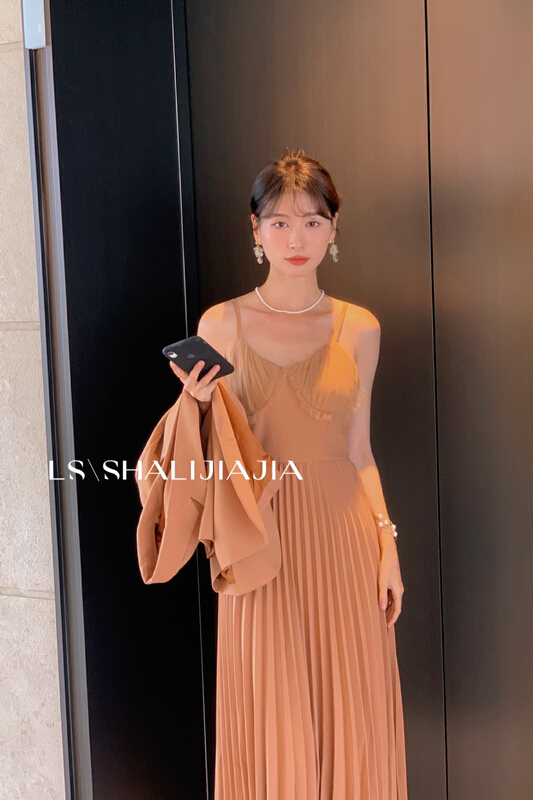 goods in stock! [LS] Korean sling pleated skirt 8292# Cl