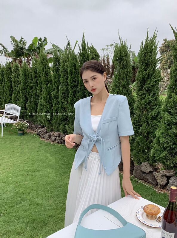New in early summer! [neihe] short sleeved V-neck retro button suit 11398# zxx