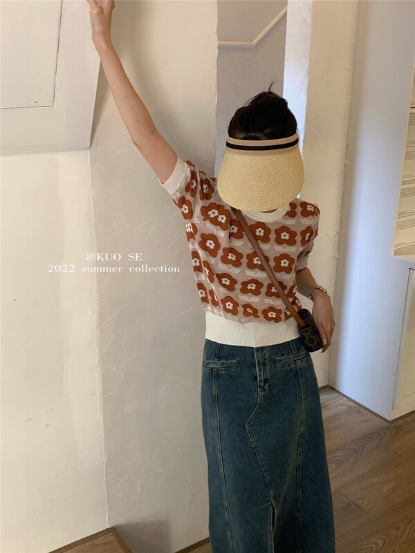 [kuose koser] Korean fashion round neck short sleeve flower design t-shirt 205289# WPL