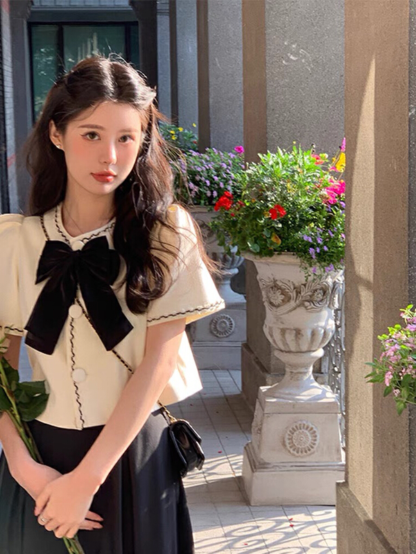 [Huaxi] French style small fragrant wind bubble sleeve blouse + Korean slim comfortable skirt set (with bow) 8969# PCZ