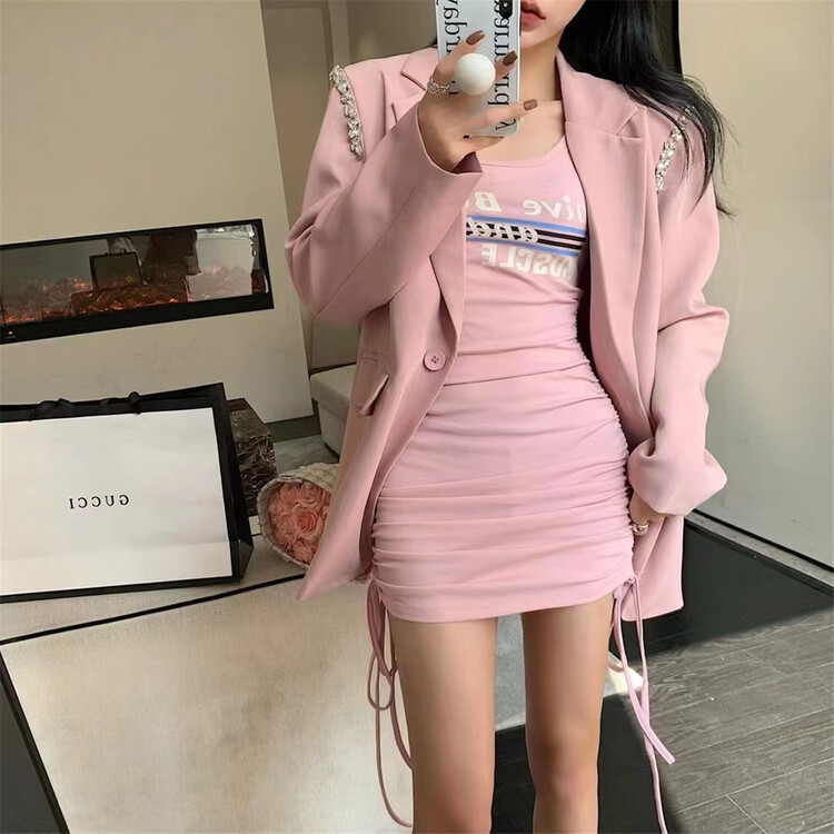 New year in early spring! [mi ni] Hot diamond temperament suit coat + round neck letter printing vest dress suit 2020# PCZ