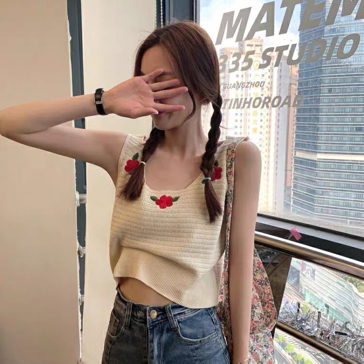 New year in early spring! [F.P.] foreign style aging U-neck heavy industry embroidered vest 9192# HBx