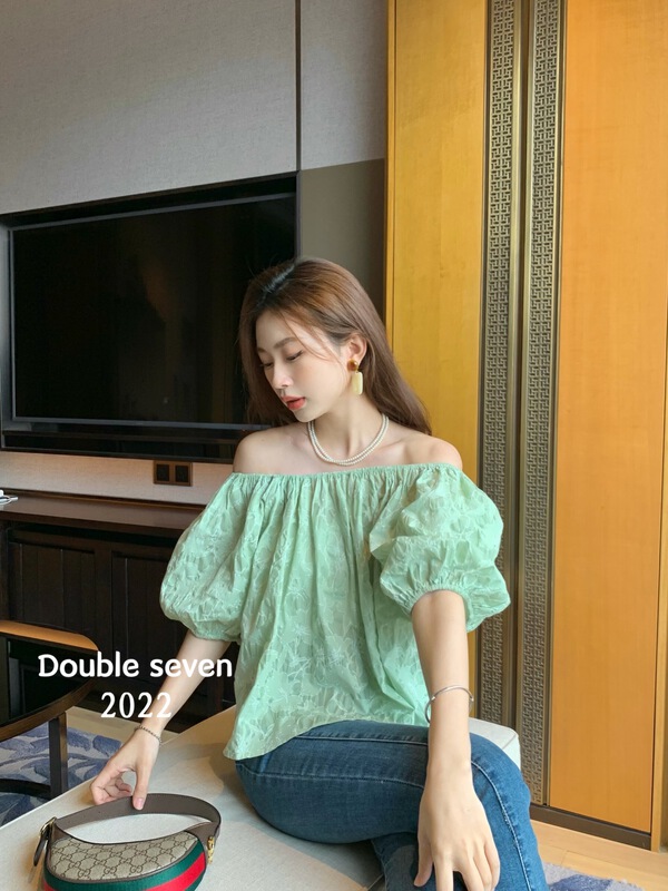 [double seven] shoulder length sweet temperament blouse (only selling blouses) 28651-1# zxx