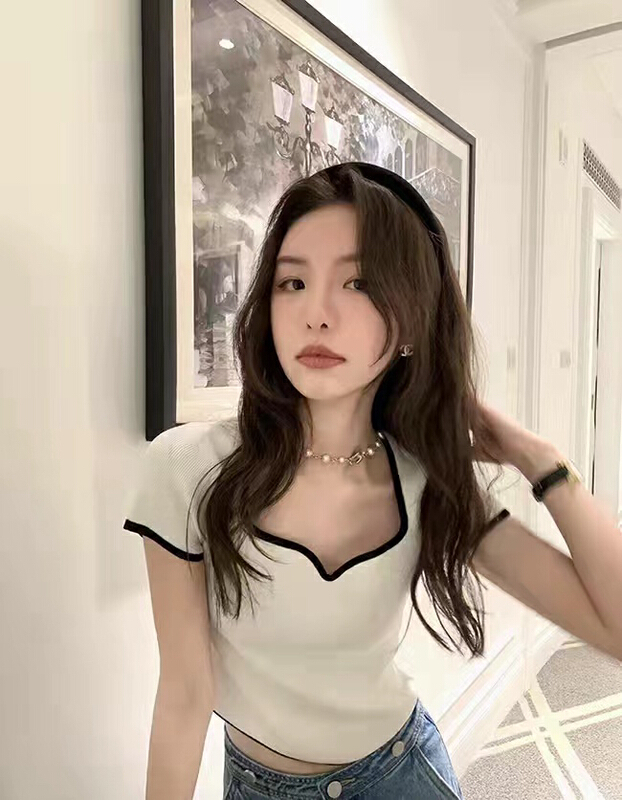 New in early summer! [are studio] simple and versatile square neck color blocking T-shirt 81069# WPL