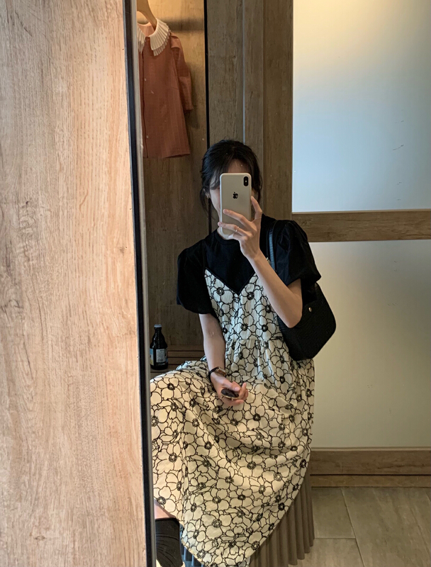 New in early summer! [bobi] stitched Lantern Sleeve T-Shirt + flocked flower suspender dress set 8877# hjy