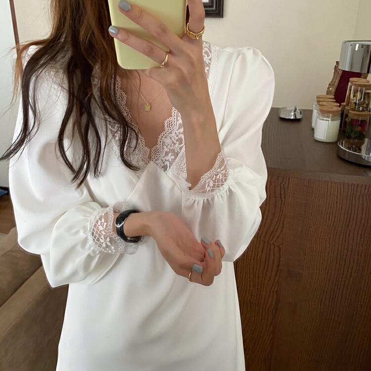 New year in early spring! [timely rain] Han Feng's slim fairy Lace French V-neck dress 59782# YYW