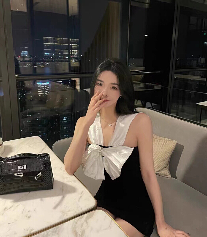 New in early summer! [Linna] xiaoxiangfeng sweet bow pleated blouse 82764# zxx