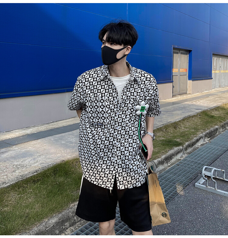 [103n studio] Hong Kong Style printed loose shirt (with detachable Brooch) c35# ZSY