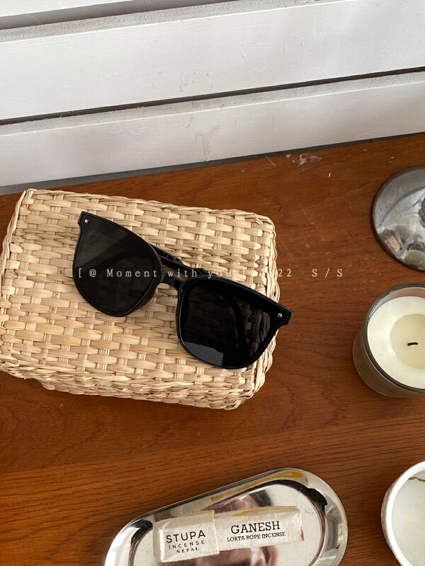 [moment with you] stylish and versatile Sunglasses (randomly distributed in the box) d9157# LSW