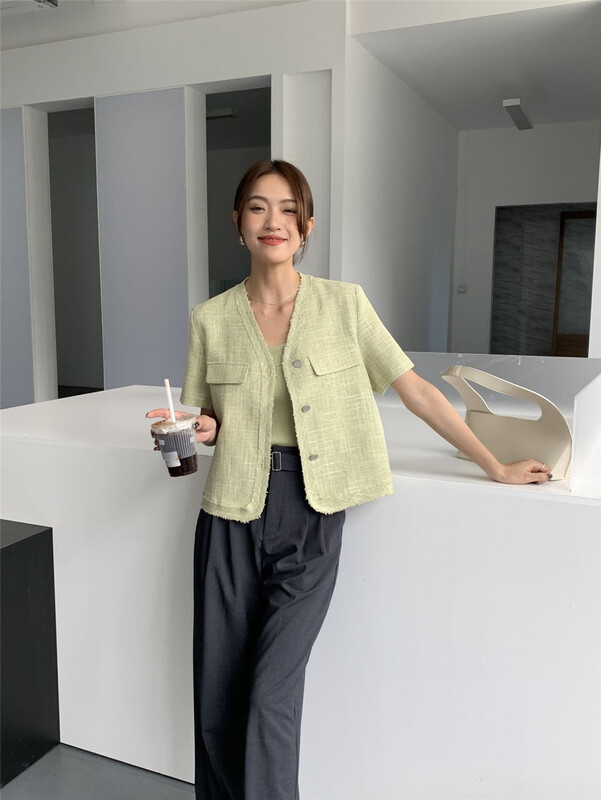 New in early summer! [ohhhh] small fragrance, fashionable and foreign design, short coat with rough edges 1309# CLS