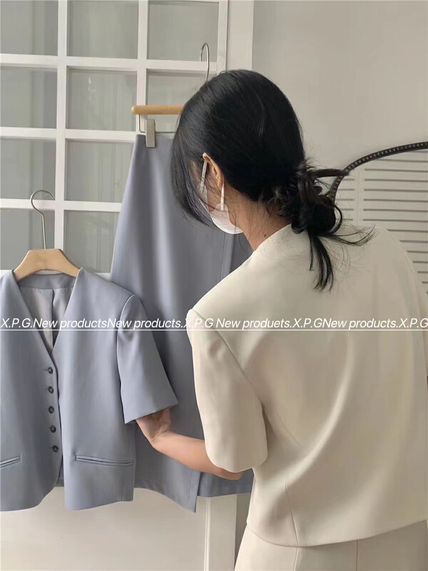 [x.p.g] simple V-neck jacket + solid color versatile skirt two piece suit 20812# hjy
