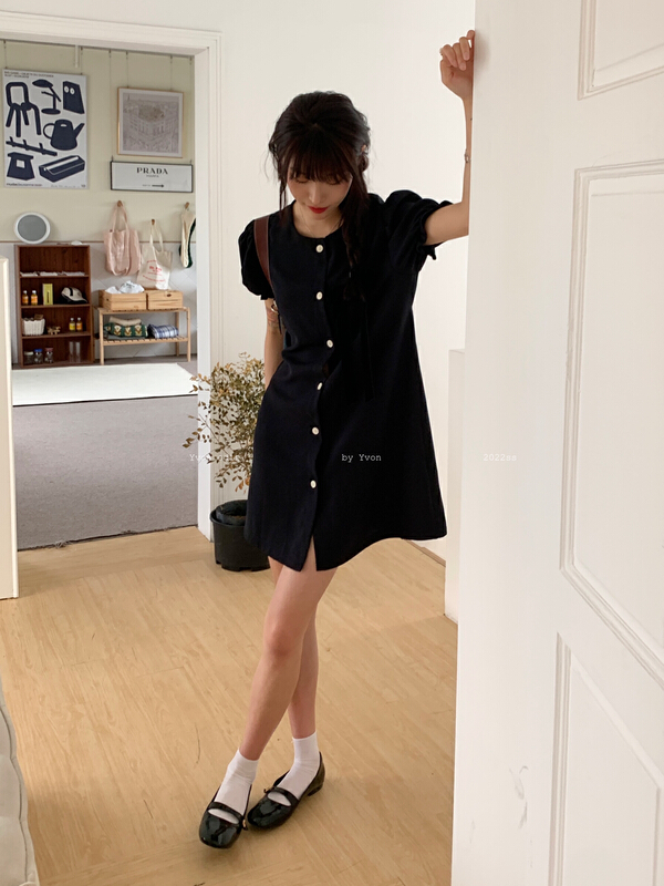 New in early summer! [Yiwan y.von] high sense Solid Color Bubble Sleeve summer simple Korean dress 8135# XJ