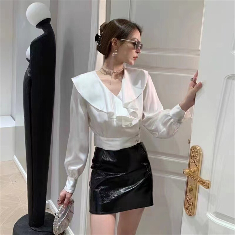 goods in stock! New year in early spring! [d.ina] versatile lotus leaf collar shirt 11152# JJ