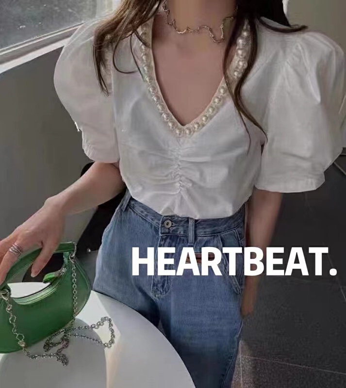 初夏上新!【HEARTBEAT】V領珍珠皺褶泡泡袖小衫  3146#  HBX