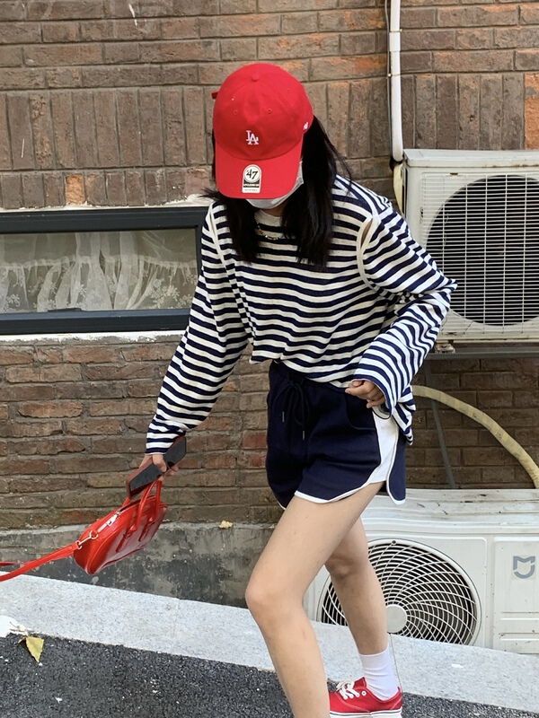 New in early summer! [meet + studio] long sleeved anti shoulder hollowed out long sleeved T-shirt + loose color matching Shorts Set 52363# LSL
