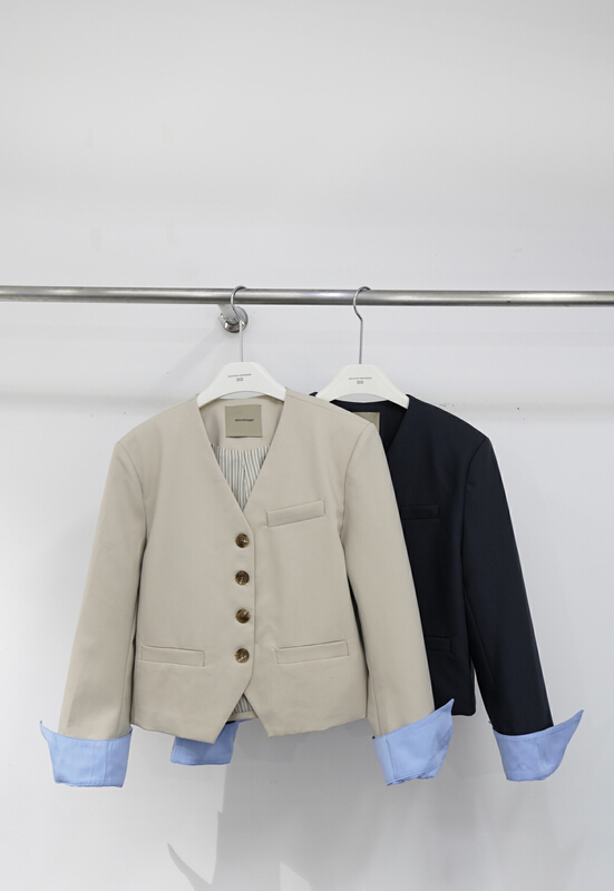 goods in stock! New year in early spring! [C oni] stitched contrast V-neck suit ol222x4349# zxl