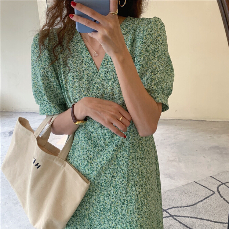 goods in stock! New year in early spring! [timely rain] Korean style ins temperament French V-neck waist closing thin floral dress f325# WPL
