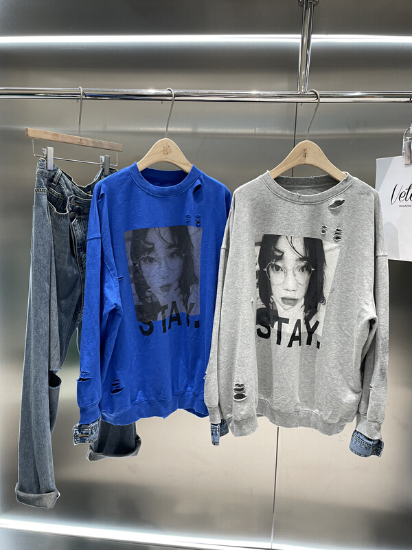 [bobo1972] perforated portrait printed sweater 227975# ozq