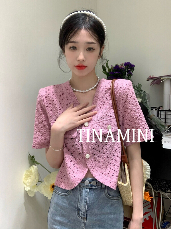 現貨!初夏上新!【TINAMINI】V領鏤空刺繡小衫  M0098#  HJY