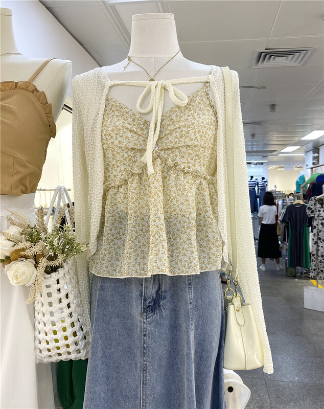 In early summer! [Muli] simple lace up knitted cardigan +v-neck floral suspender vest set 60646\hbx