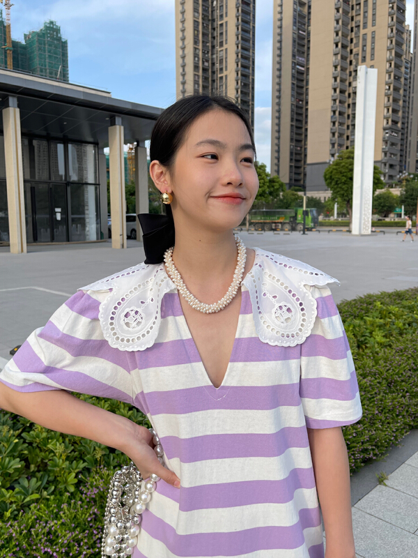 New in early summer! [attitude] stitched doll V-neck stripe slit dress aq4341# ozq