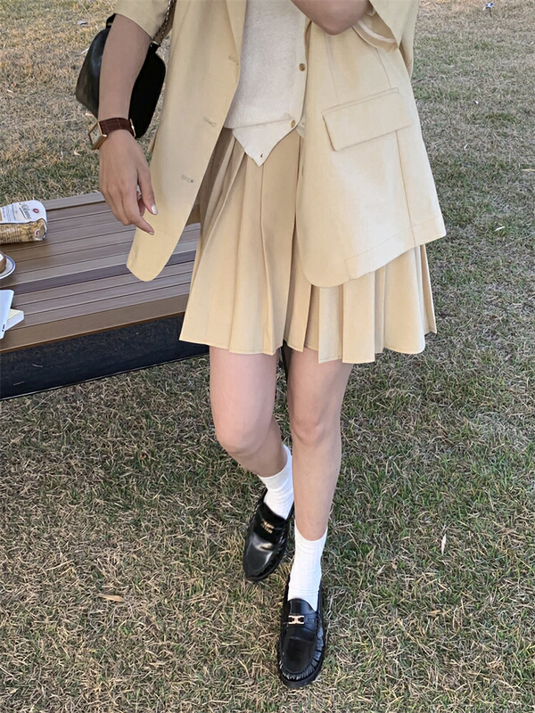 New in early summer! [about me] simple and versatile pleated skirt 216007# cqw