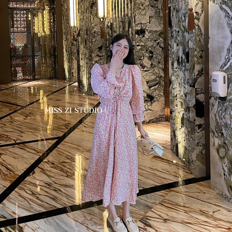 Korean style puffy waist dress